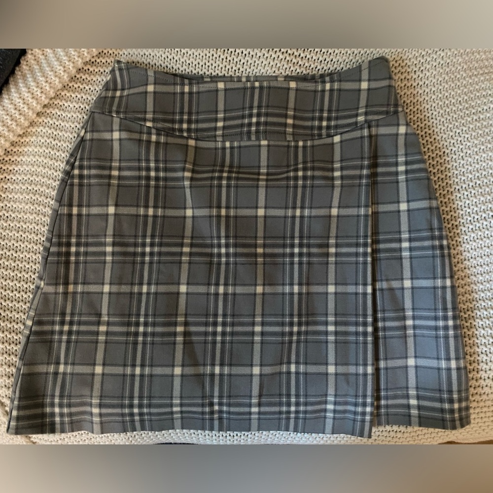 Light grey and white skirt